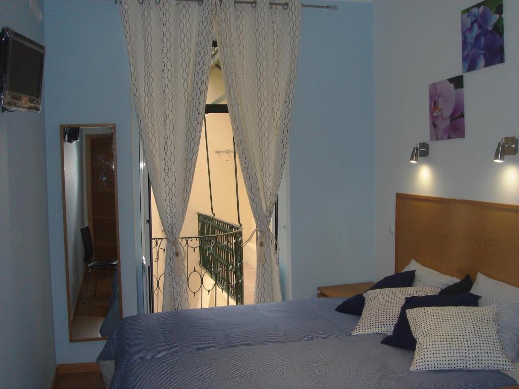 Downtown Guest House Lisbon Bilik gambar